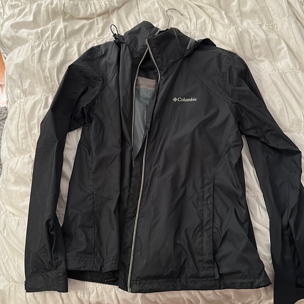 Columbia Women’s Black Rain Coat Size XL; Condition: excellent